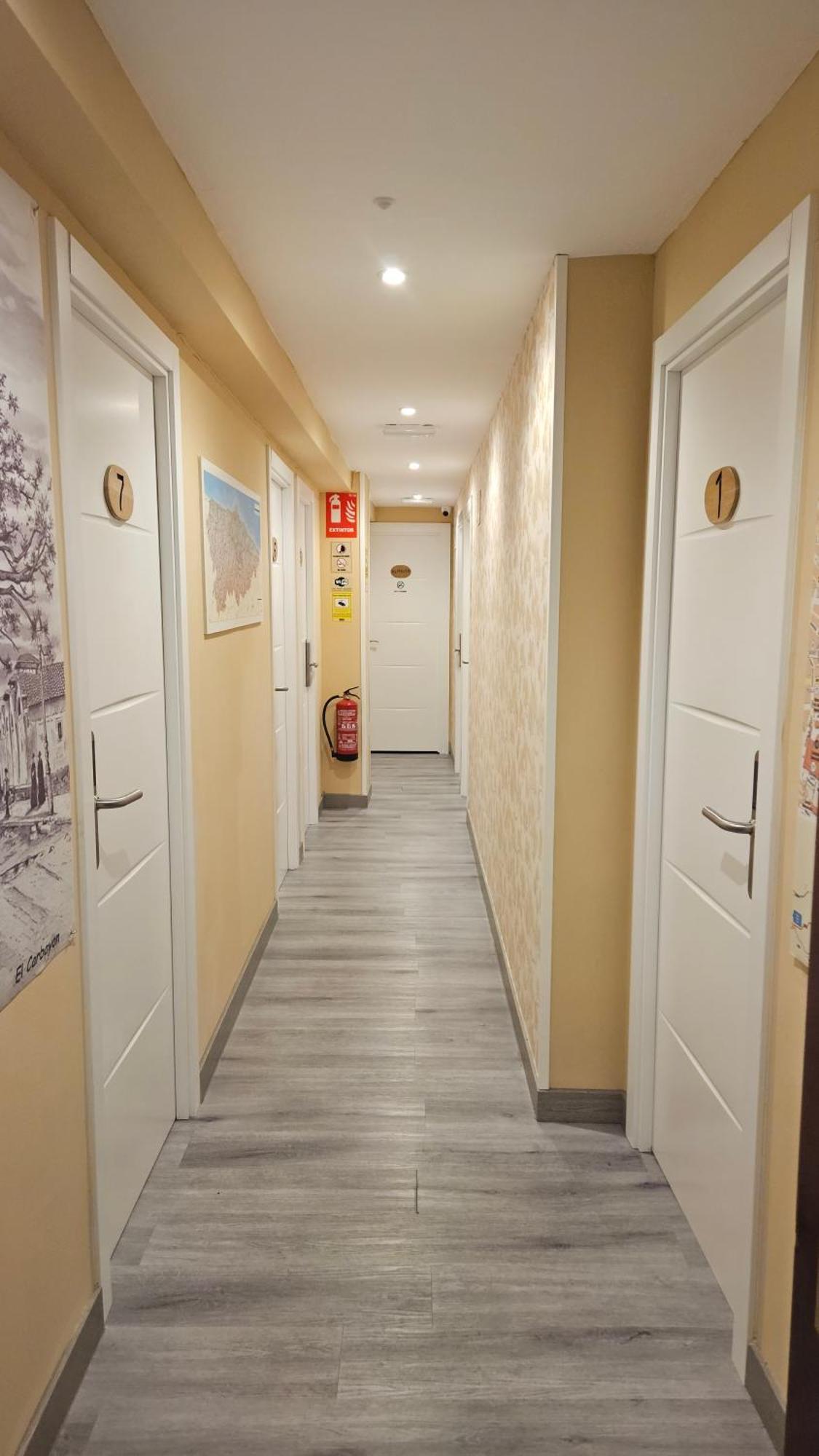 Hostal Foncalada Овьедо Экстерьер фото