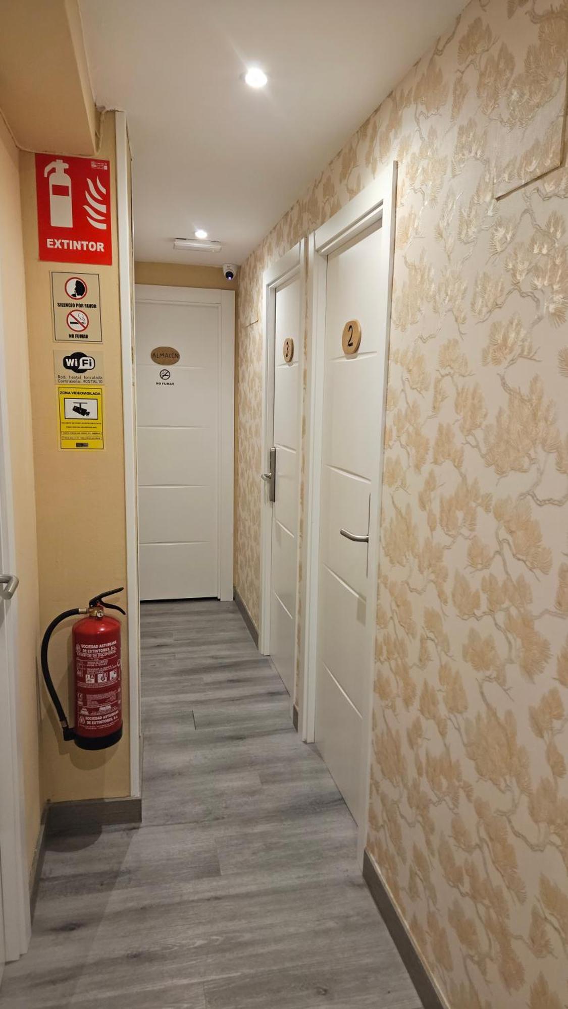 Hostal Foncalada Овьедо Экстерьер фото